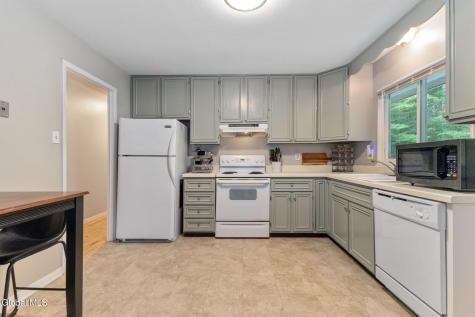 7 Acorn Avenue Clifton Park NY 12065