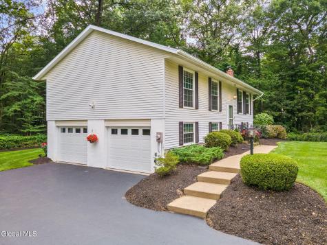 7 Acorn Avenue Clifton Park NY 12065