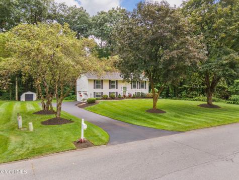 7 Acorn Avenue Clifton Park NY 12065