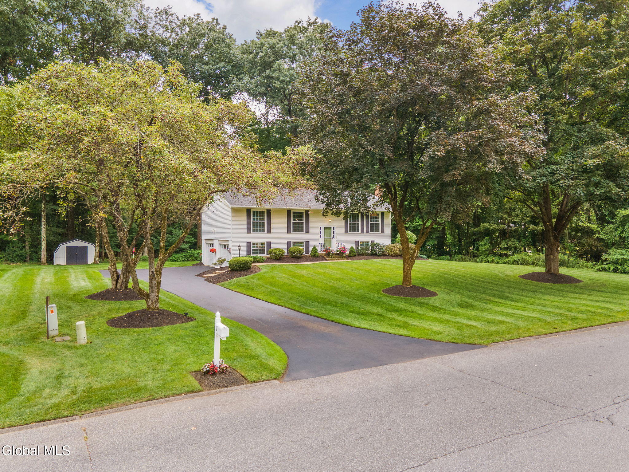 7 Acorn Avenue Clifton Park NY 12065