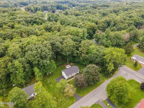 7 Acorn Avenue Clifton Park NY 12065