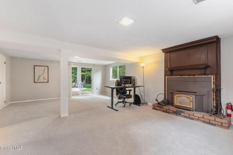 7 Acorn Avenue Clifton Park NY 12065