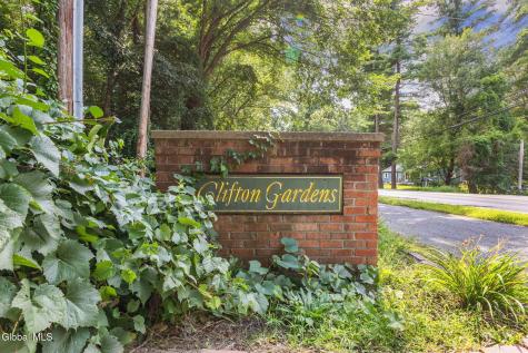 7 Acorn Avenue Clifton Park NY 12065