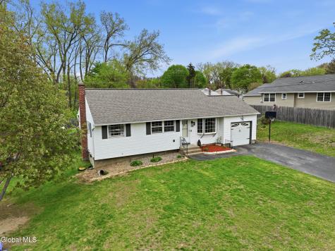 21 Twilight Terrace Loudonville NY 12211