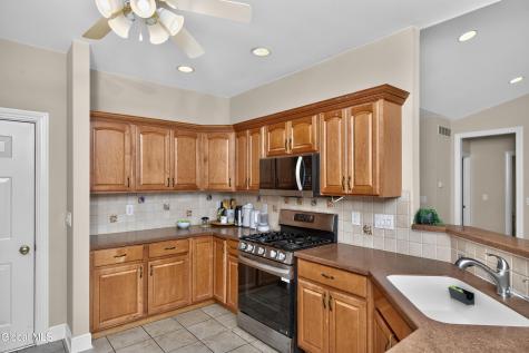 39 Schwaber Drive Niskayuna NY 12309