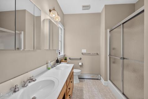 39 Schwaber Drive Niskayuna NY 12309