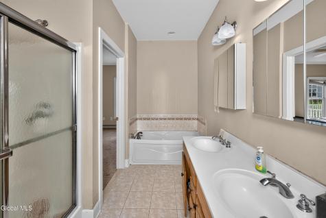 39 Schwaber Drive Niskayuna NY 12309
