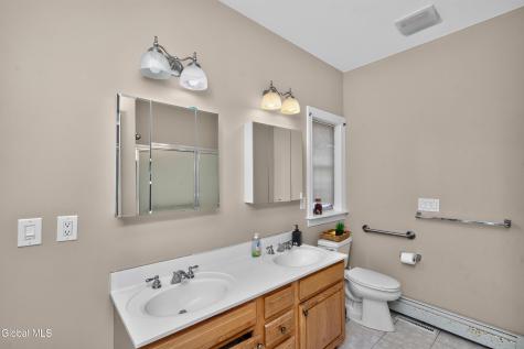 39 Schwaber Drive Niskayuna NY 12309