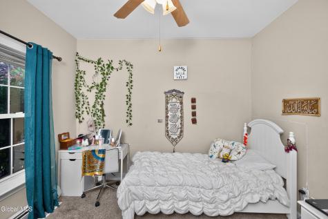 39 Schwaber Drive Niskayuna NY 12309