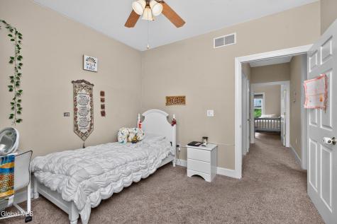 39 Schwaber Drive Niskayuna NY 12309