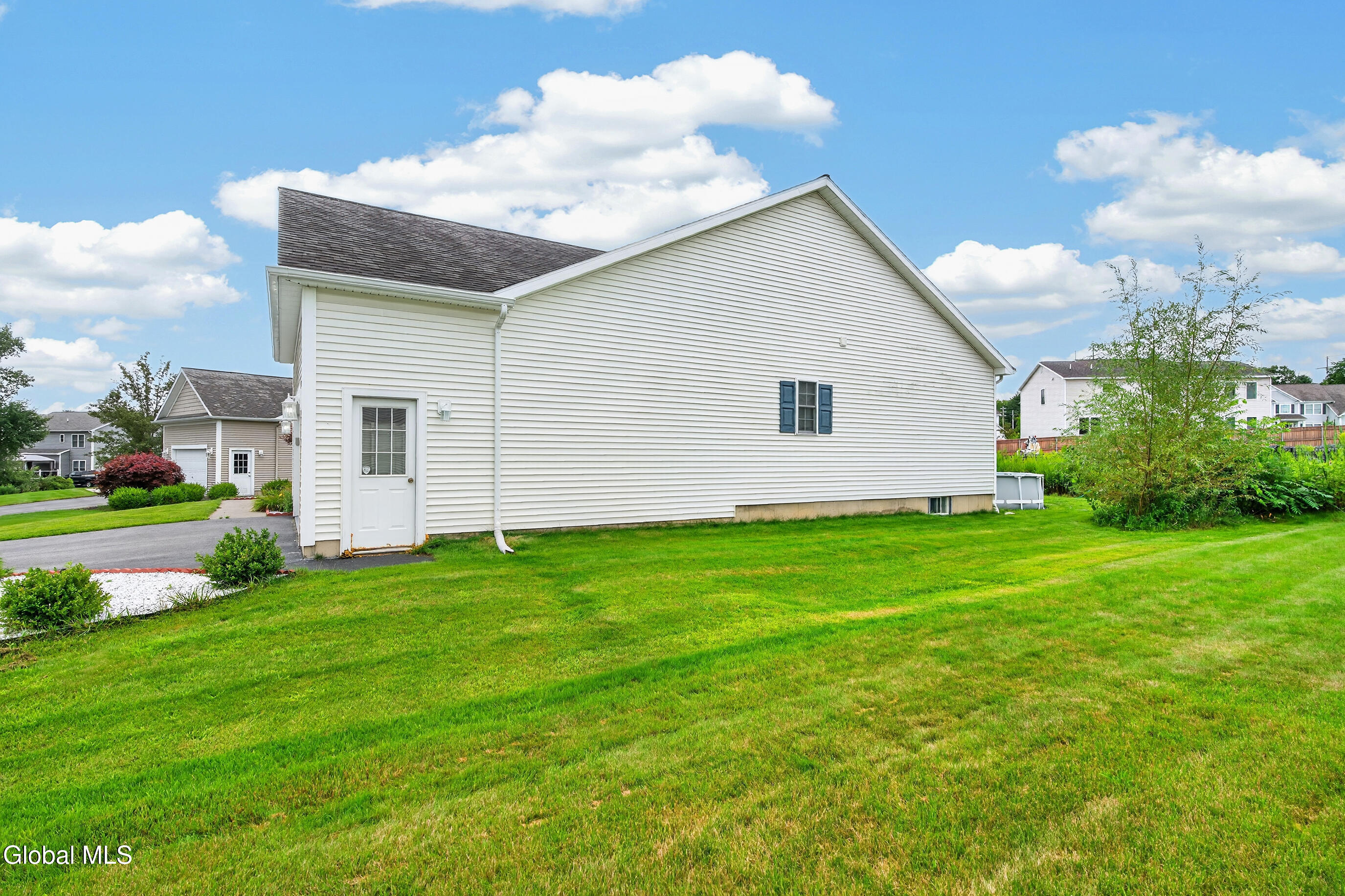 39 Schwaber Drive Niskayuna NY 12309