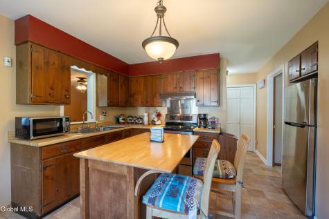 4 Leo Street Queensbury NY 12804
