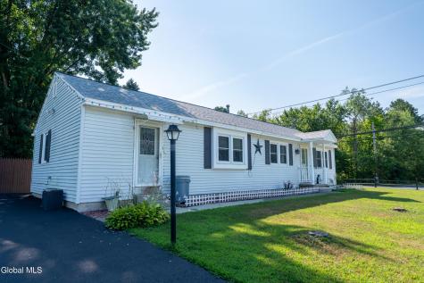 4 Leo Street Queensbury NY 12804