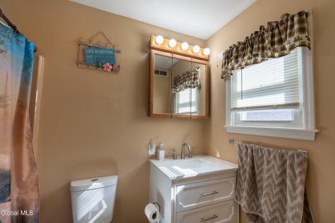 4 Leo Street Queensbury NY 12804