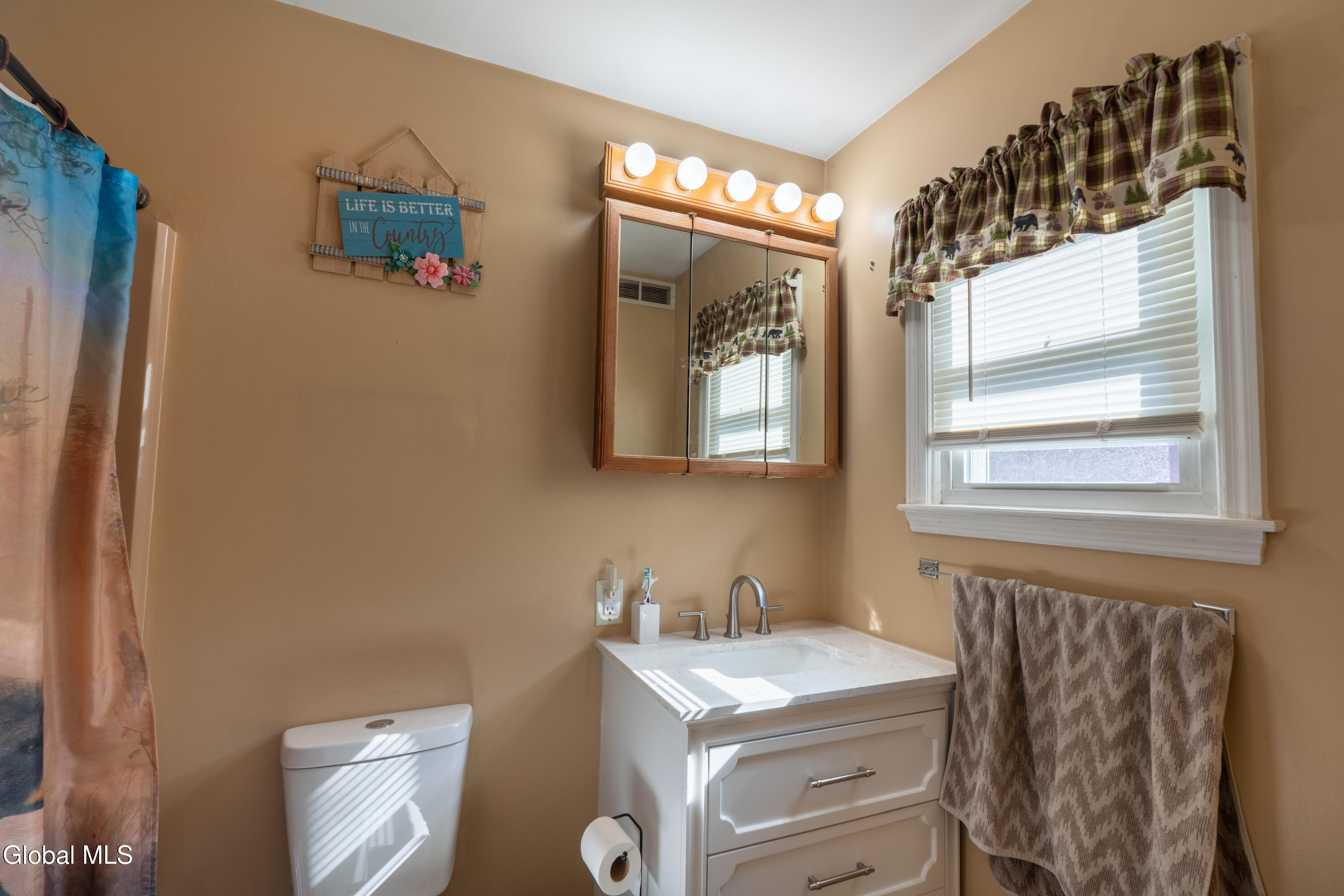 4 Leo Street Queensbury NY 12804