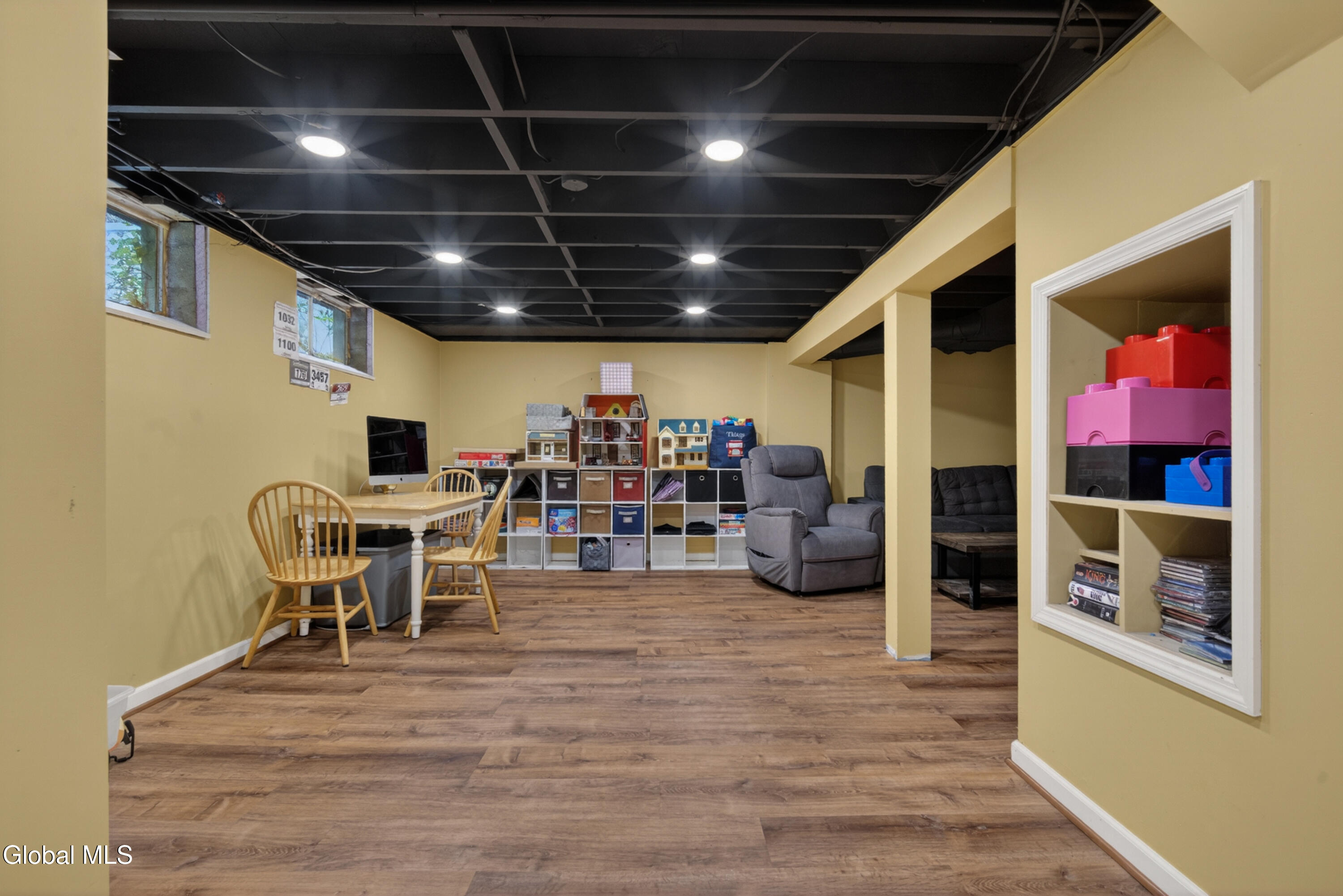 13 Royal Oak Drive Clifton Park NY 12065