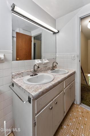 14 Rolling Brook Drive Clifton Park NY 12065