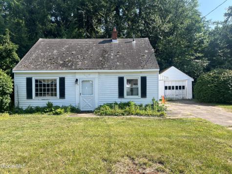 2044 Pyle Road Schenectady NY 12303