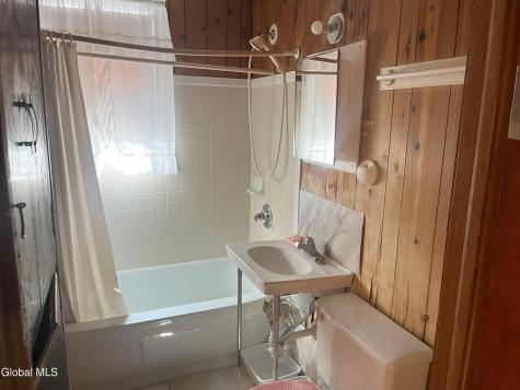 2044 Pyle Road Schenectady NY 12303