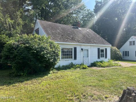 2044 Pyle Road Schenectady NY 12303