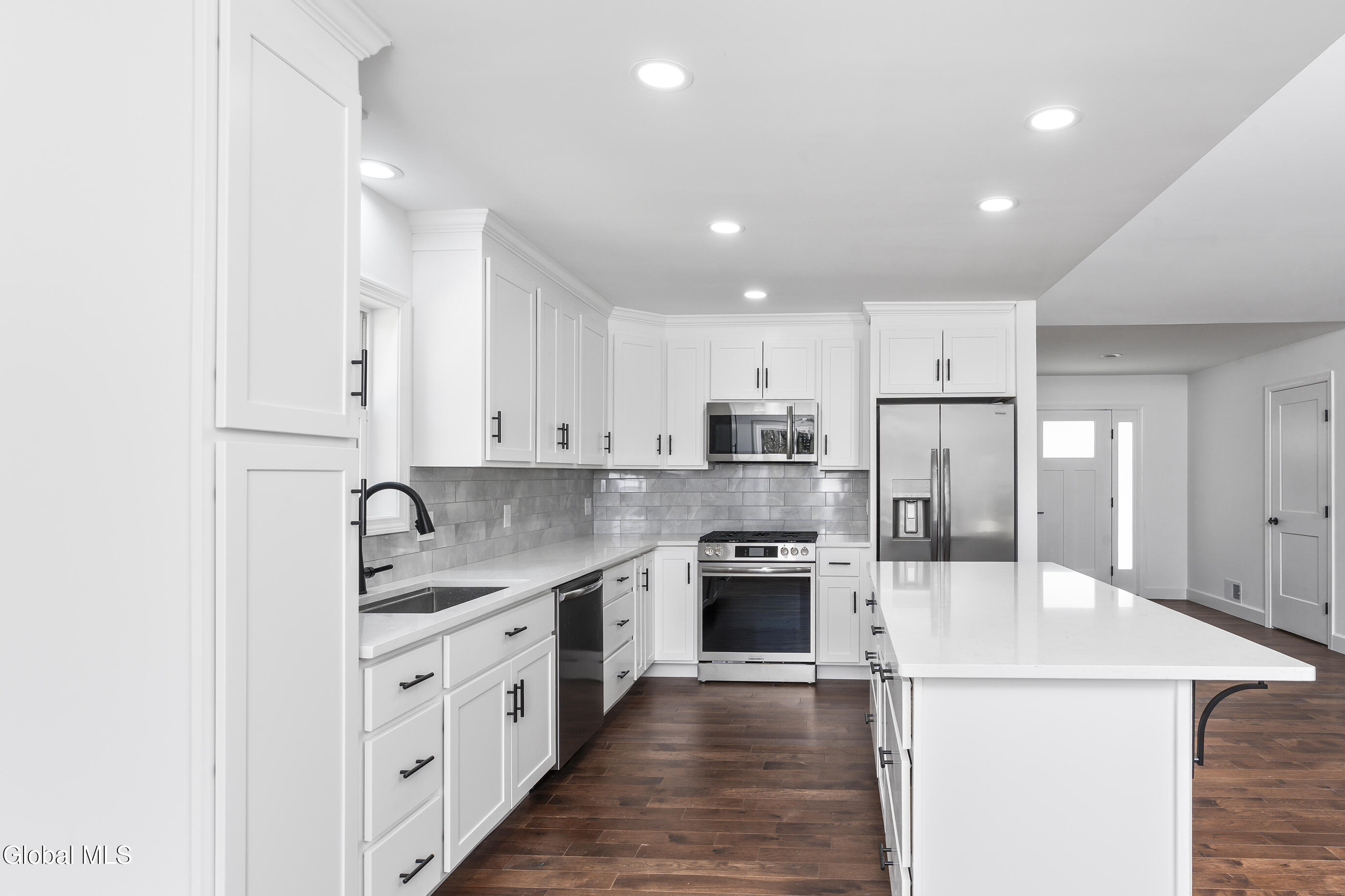 1379 Ny-146 Rexford NY 12148