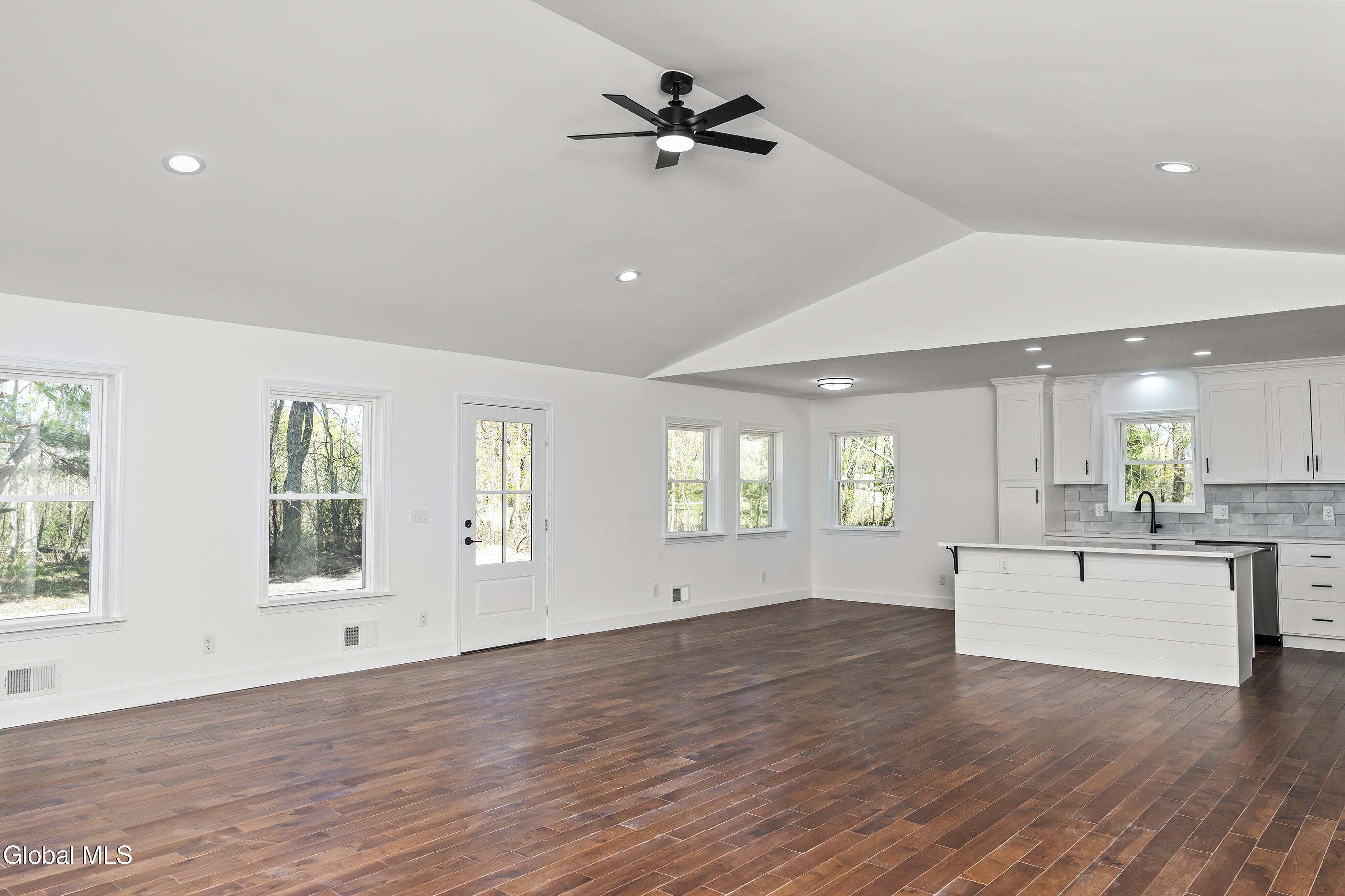 1379 Ny-146 Rexford NY 12148