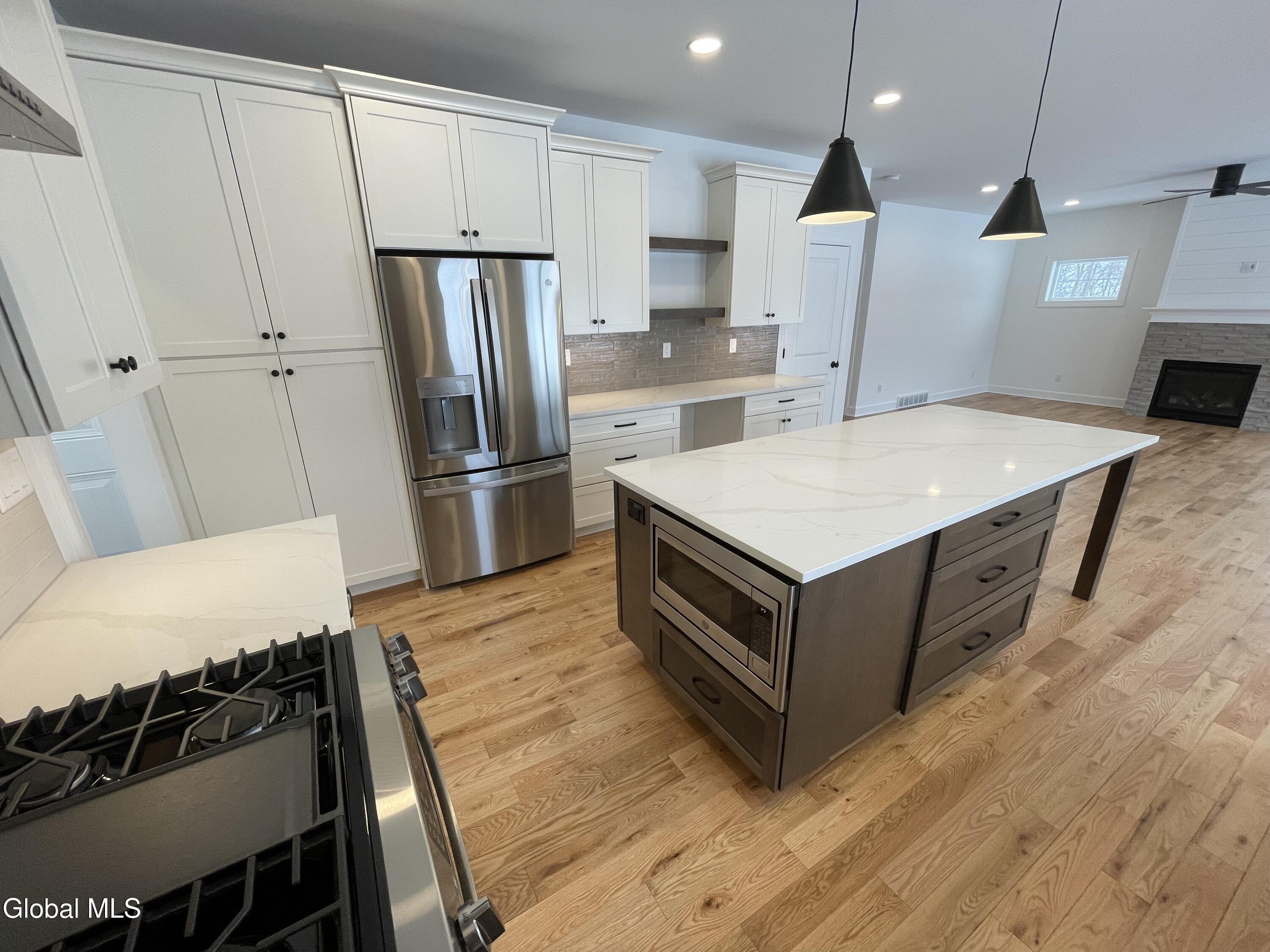 23 Gronczniak Road Stillwater NY 12170