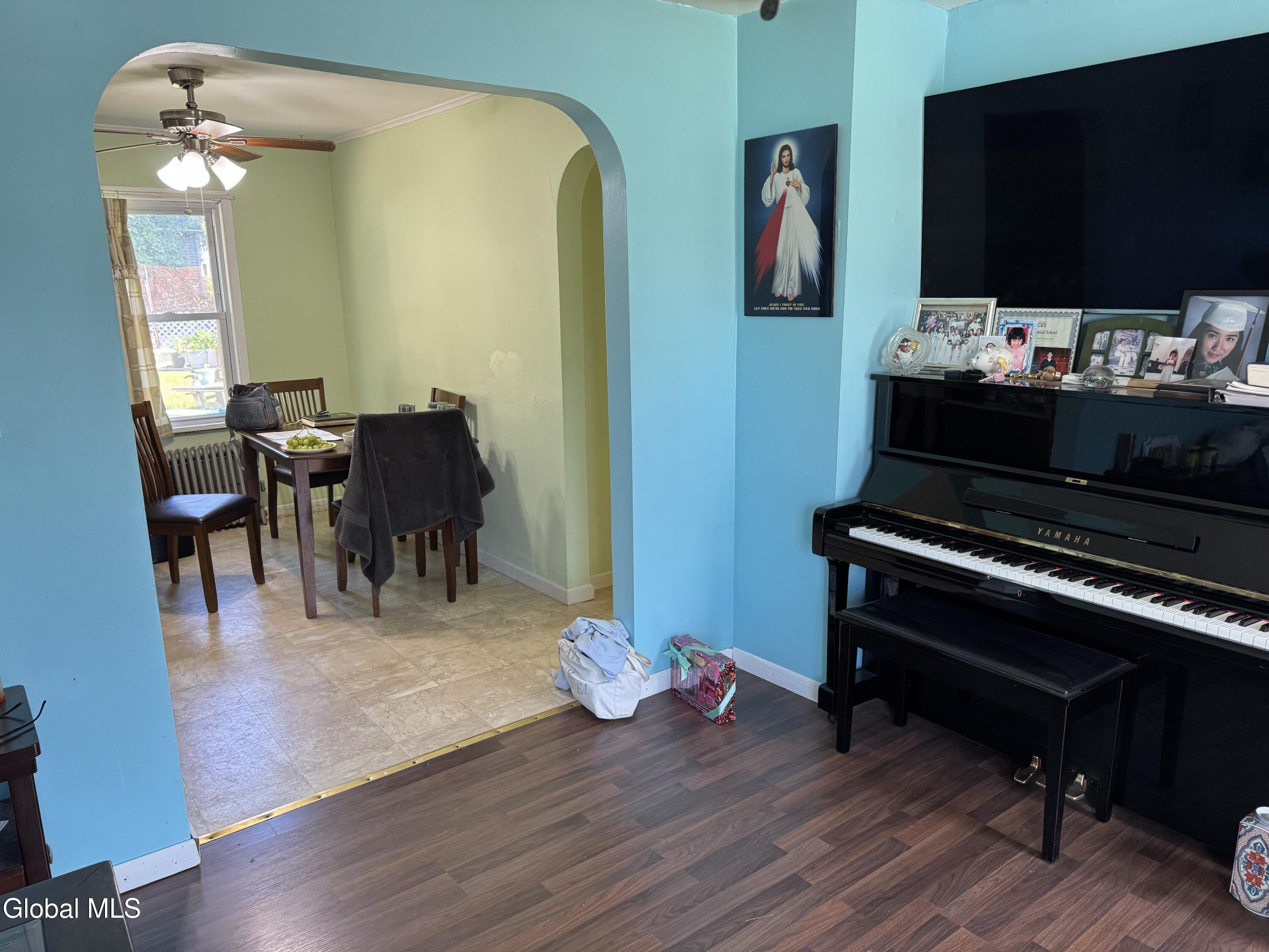 1716 Dorsett Street Schenectady NY 12303