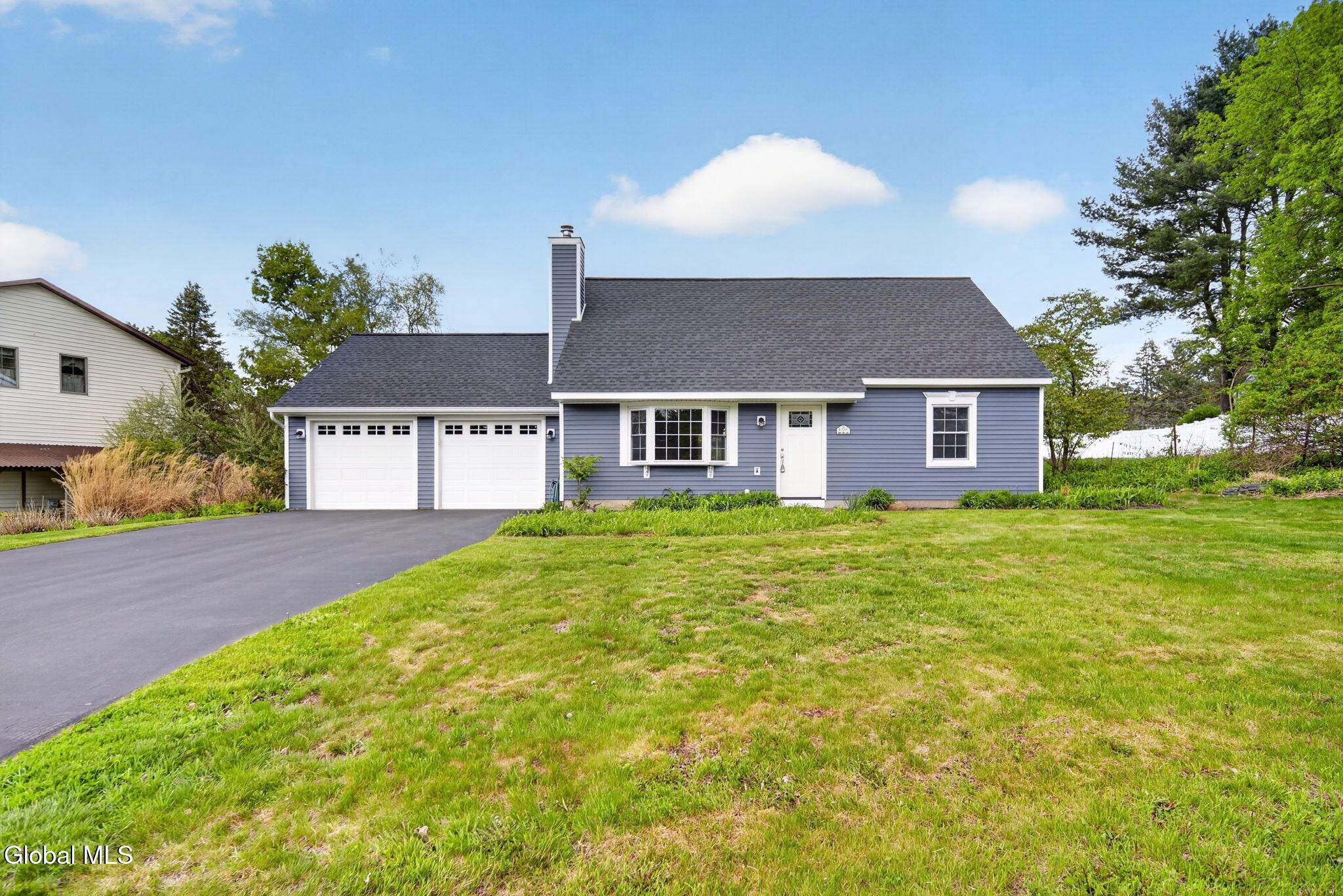 16 Leonard Drive Schenectady NY 12309