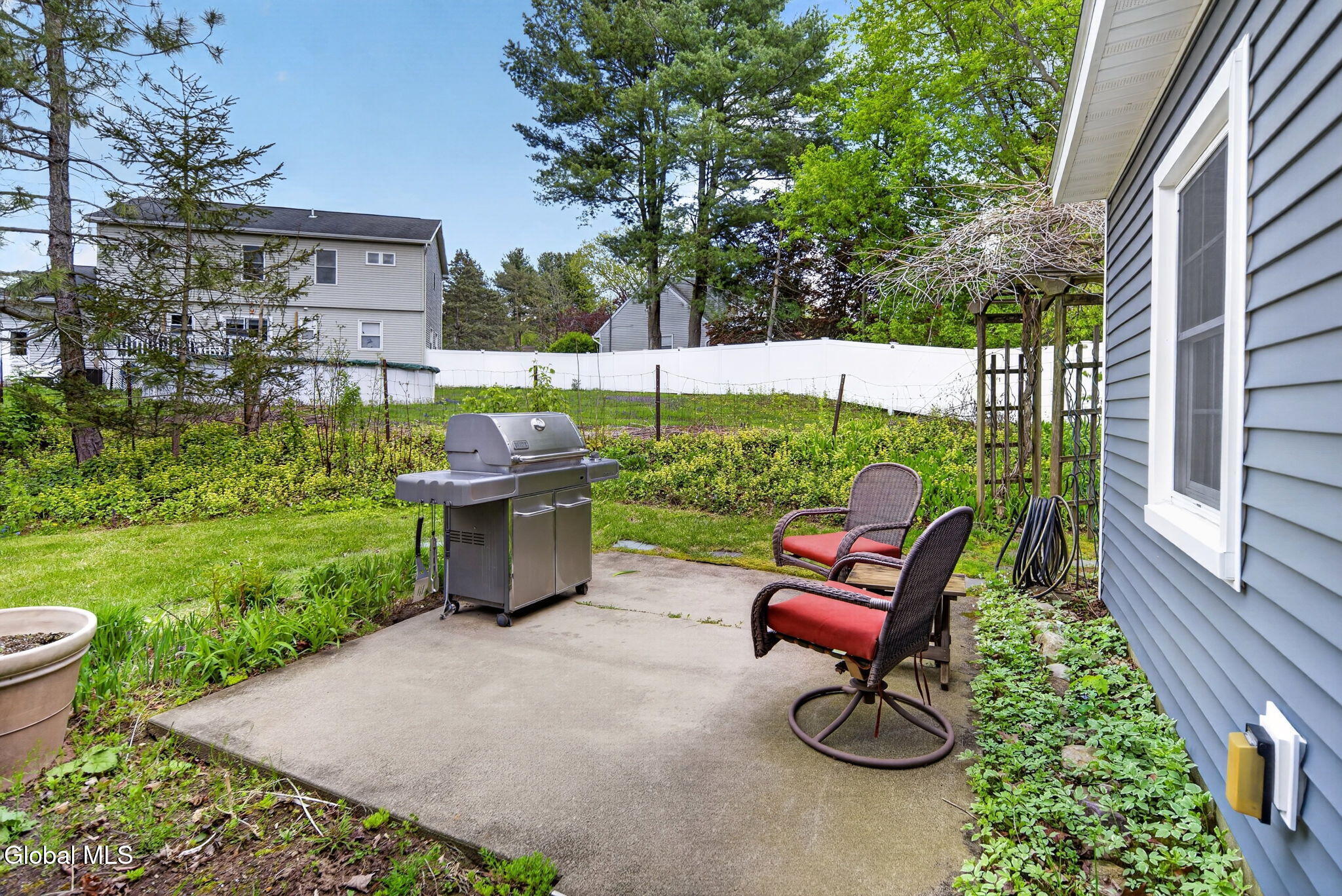 16 Leonard Drive Schenectady NY 12309