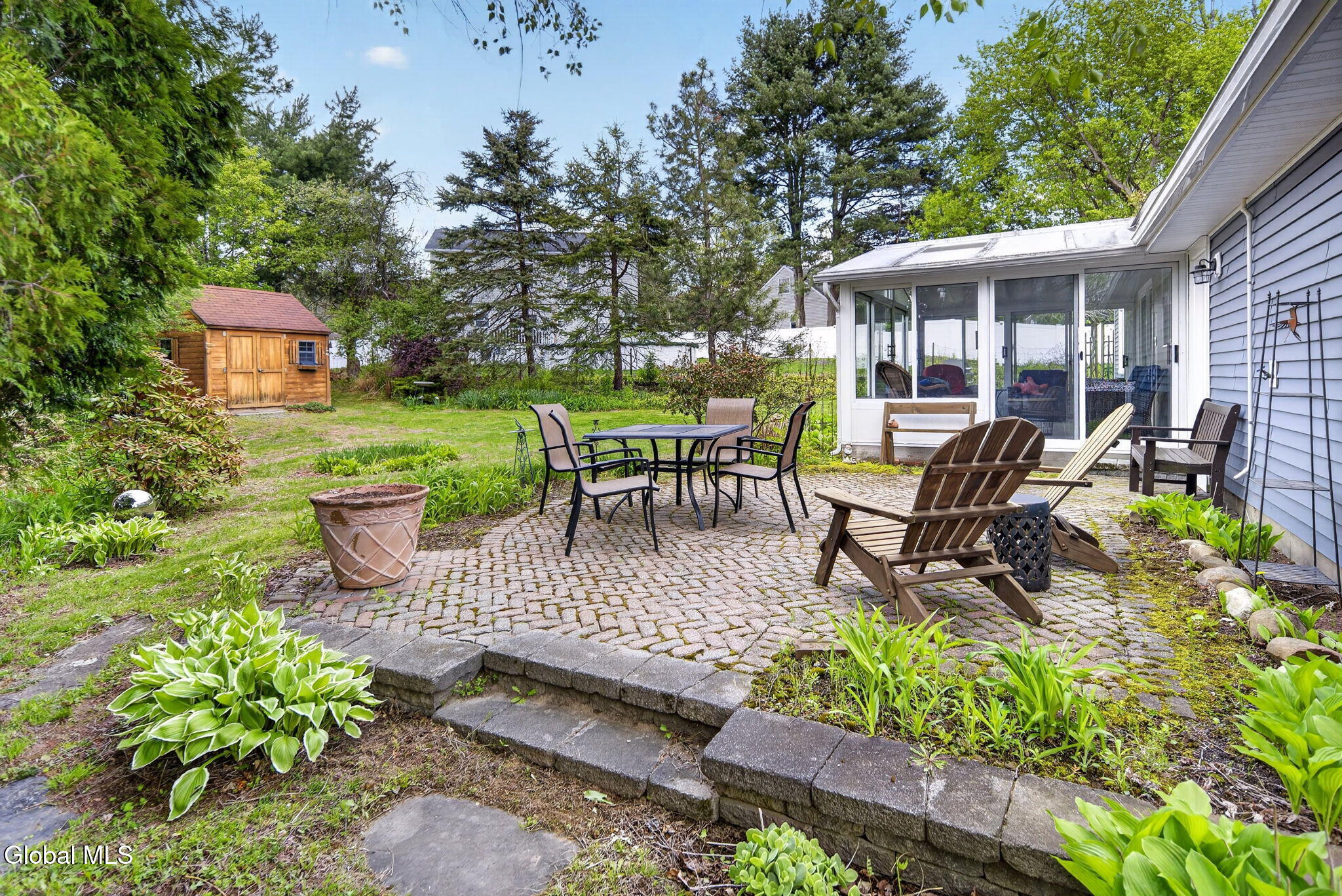 16 Leonard Drive Schenectady NY 12309