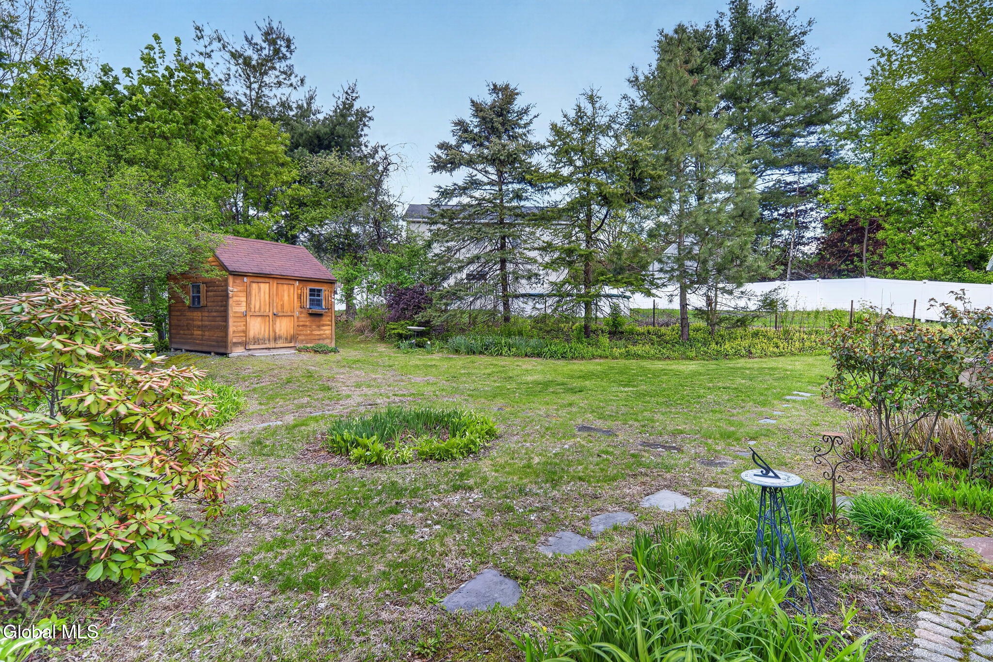 16 Leonard Drive Schenectady NY 12309