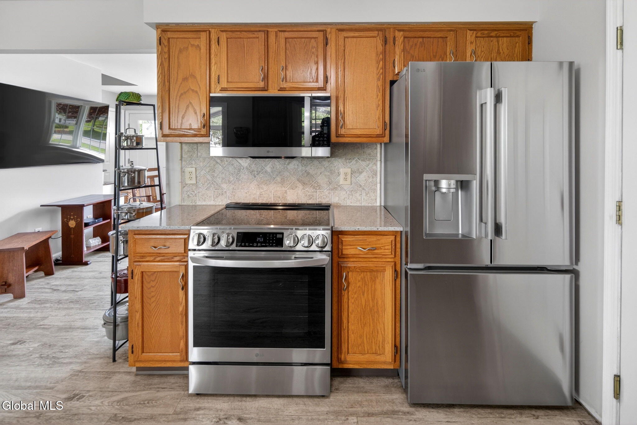 16 Leonard Drive Schenectady NY 12309