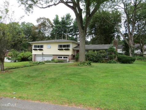 7 Paul Holly Drive Loudonville NY 12211