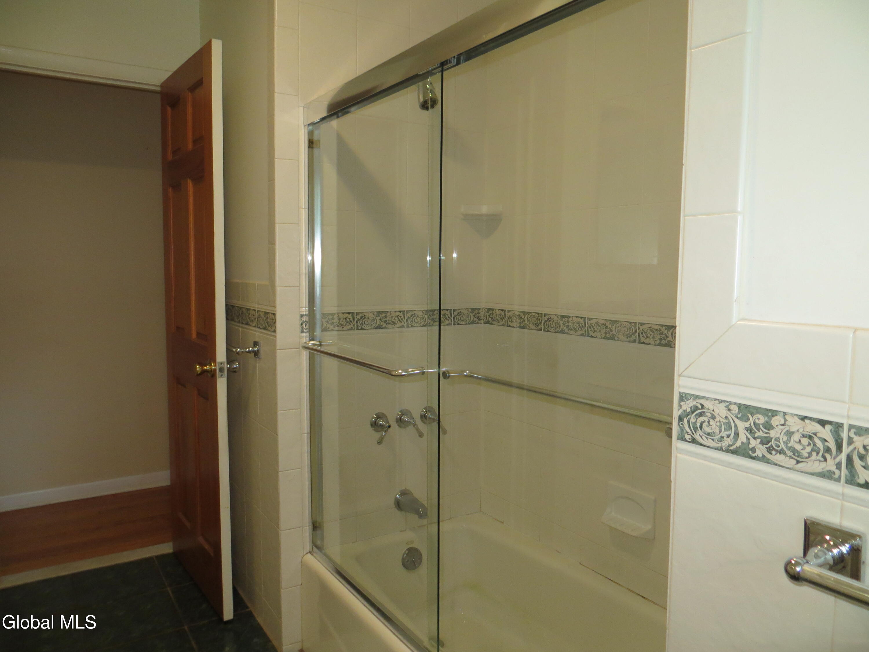 7 Paul Holly Drive Loudonville NY 12211