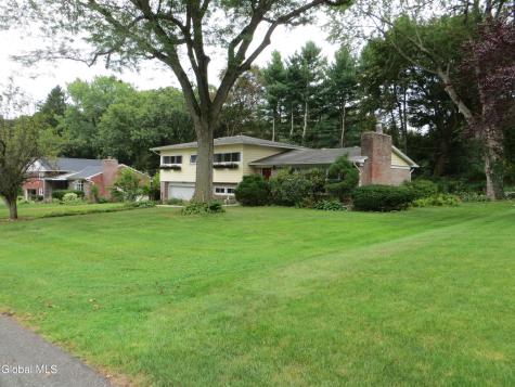 7 Paul Holly Drive Loudonville NY 12211