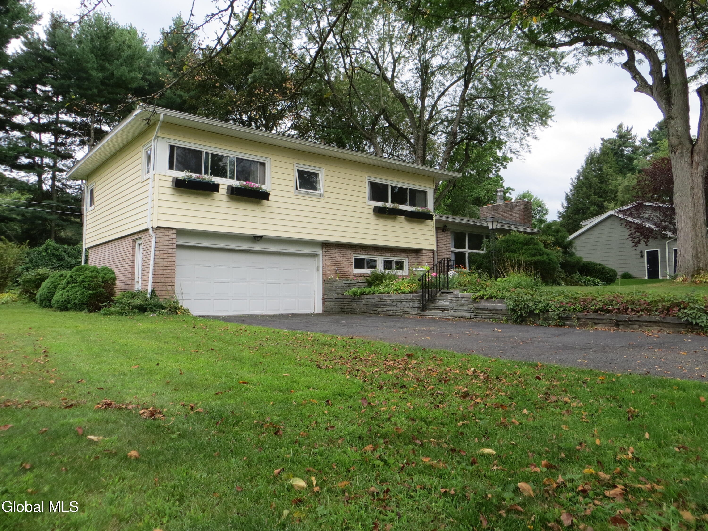 7 Paul Holly Drive Loudonville NY 12211