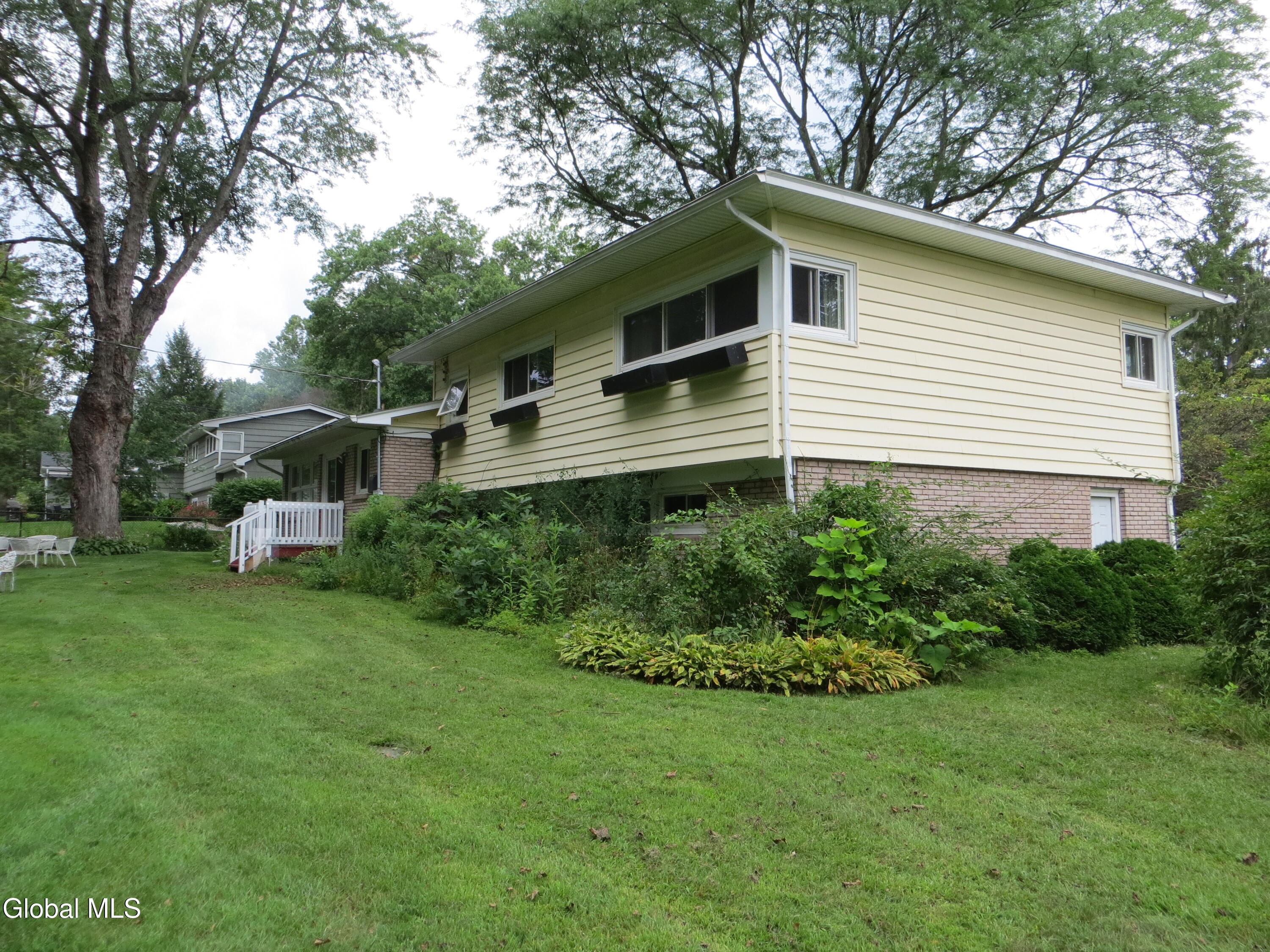 7 Paul Holly Drive Loudonville NY 12211