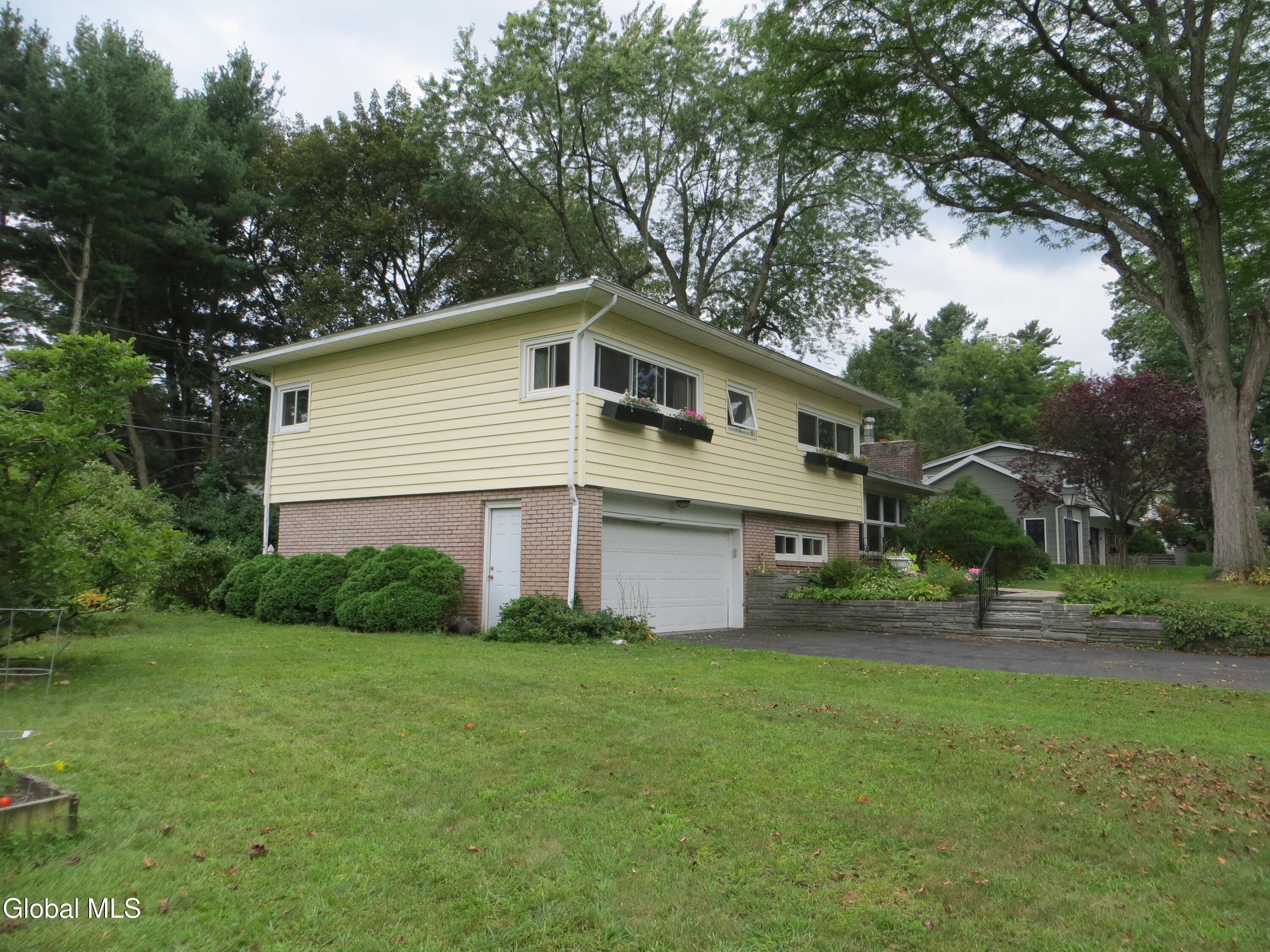 7 Paul Holly Drive Loudonville NY 12211