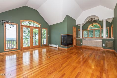 1127 Leesome Lane Altamont NY 12009