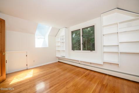 1127 Leesome Lane Altamont NY 12009