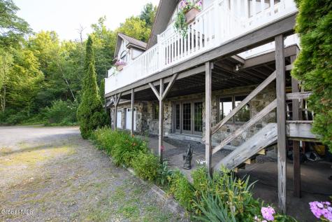 1127 Leesome Lane Altamont NY 12009