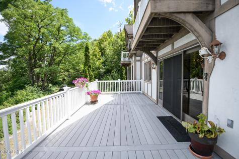 1127 Leesome Lane Altamont NY 12009