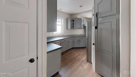 31 Woodlawn Avenue Albany NY 12208