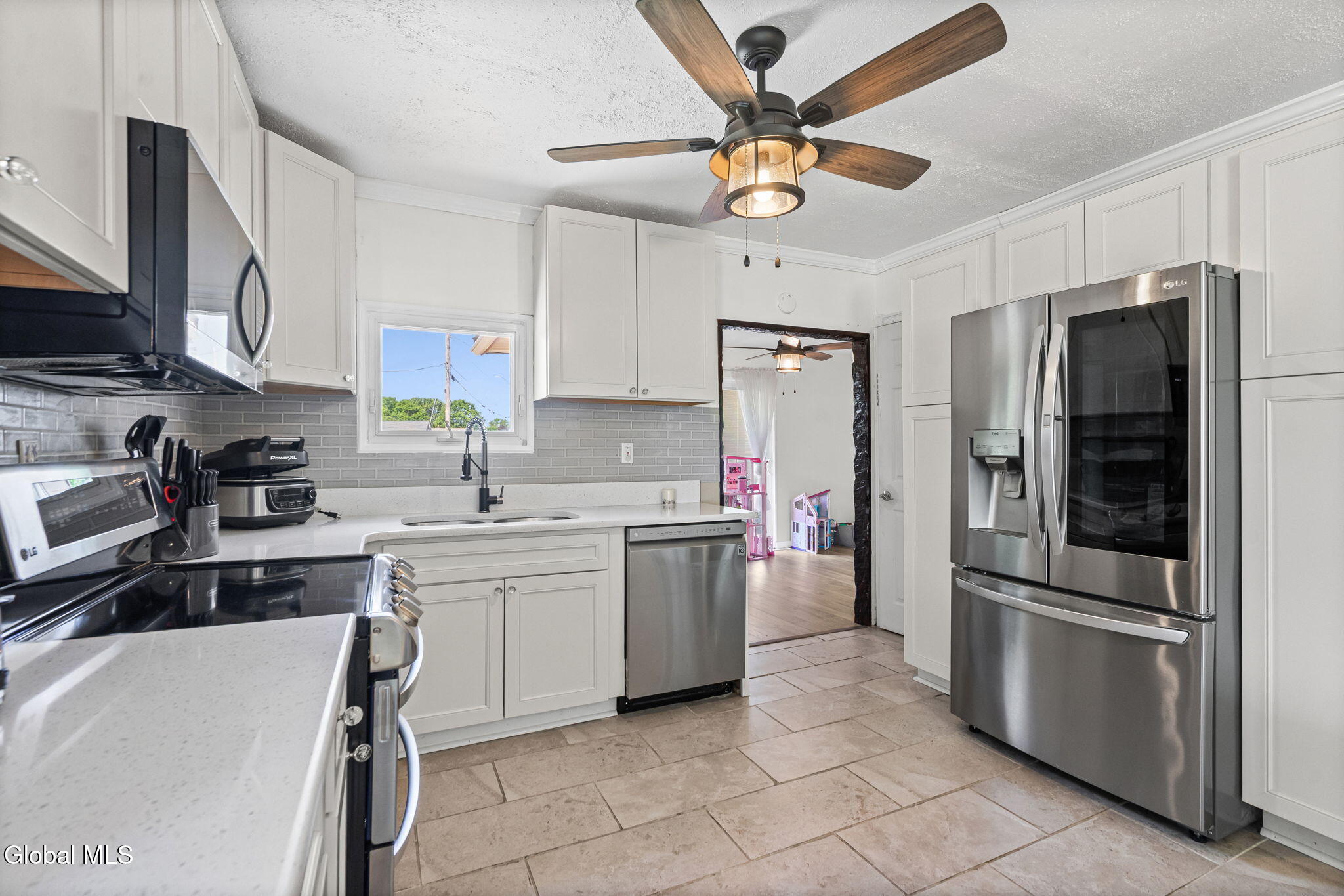 3037 Cox Avenue Rotterdam NY 12306