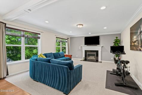 20 Berkshire Drive Ballston Spa NY 12020