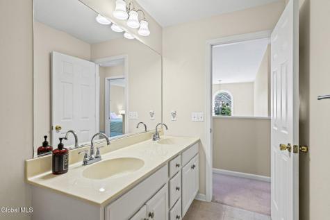 20 Berkshire Drive Ballston Spa NY 12020