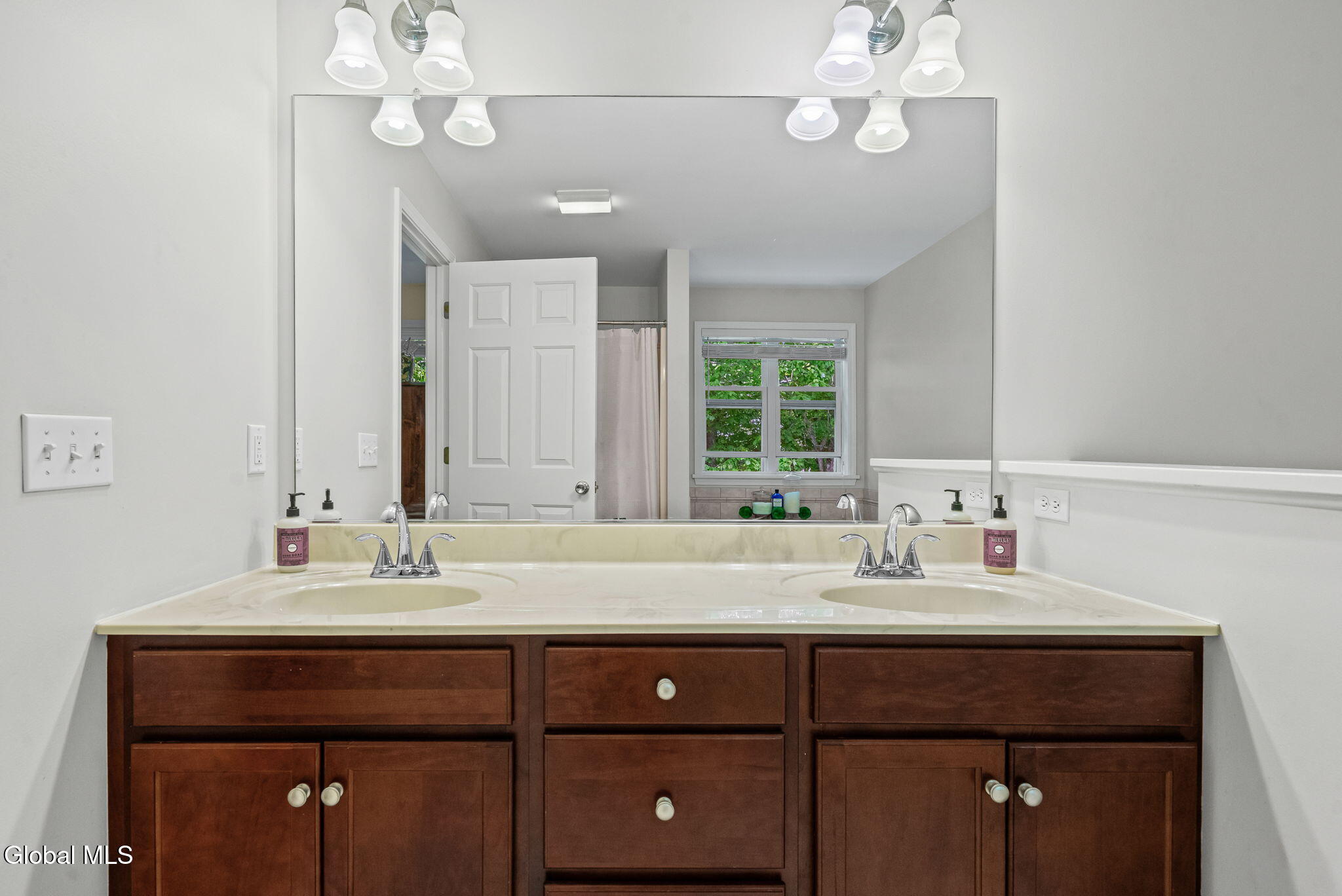 20 Berkshire Drive Ballston Spa NY 12020