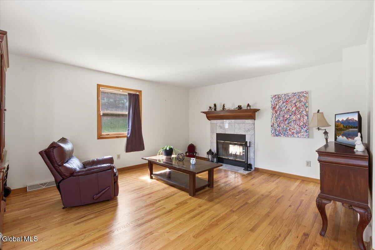 207 Hillcrest Avenue Albany NY 12203