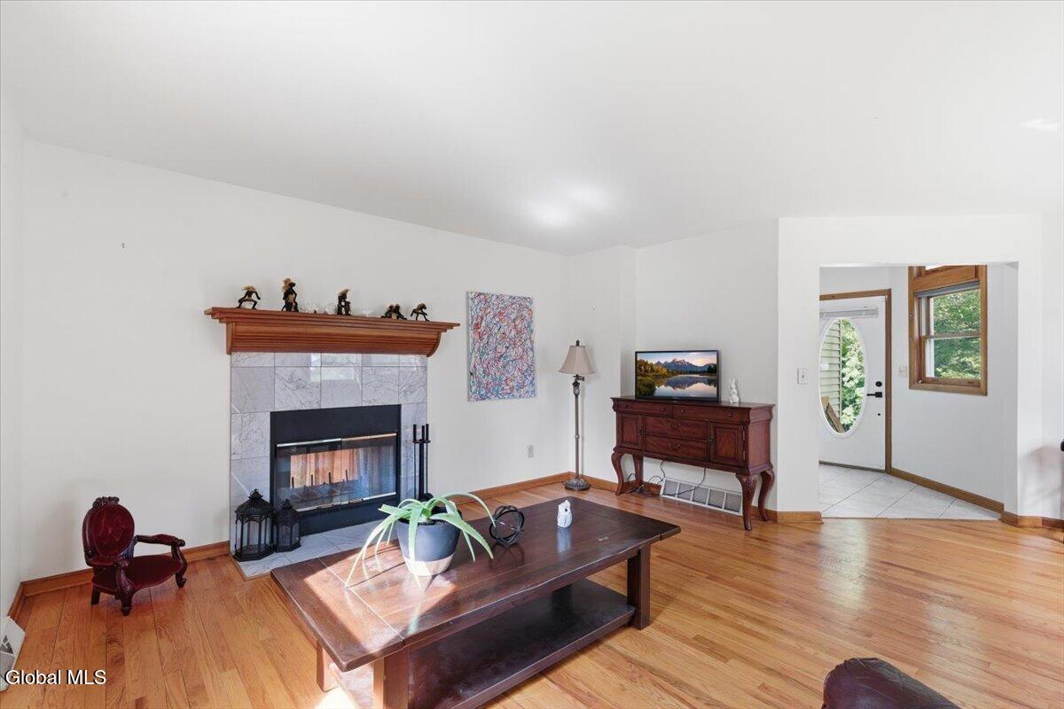 207 Hillcrest Avenue Albany NY 12203